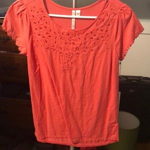 Coral tee